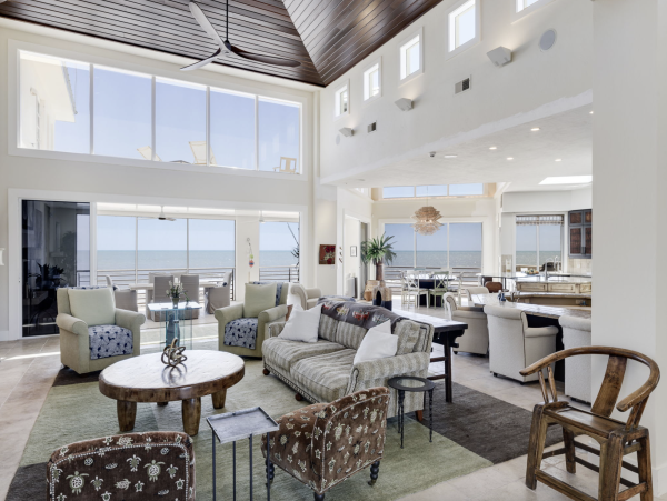 Beachfront Home on Sanibel Island – Ideal for Relaxation